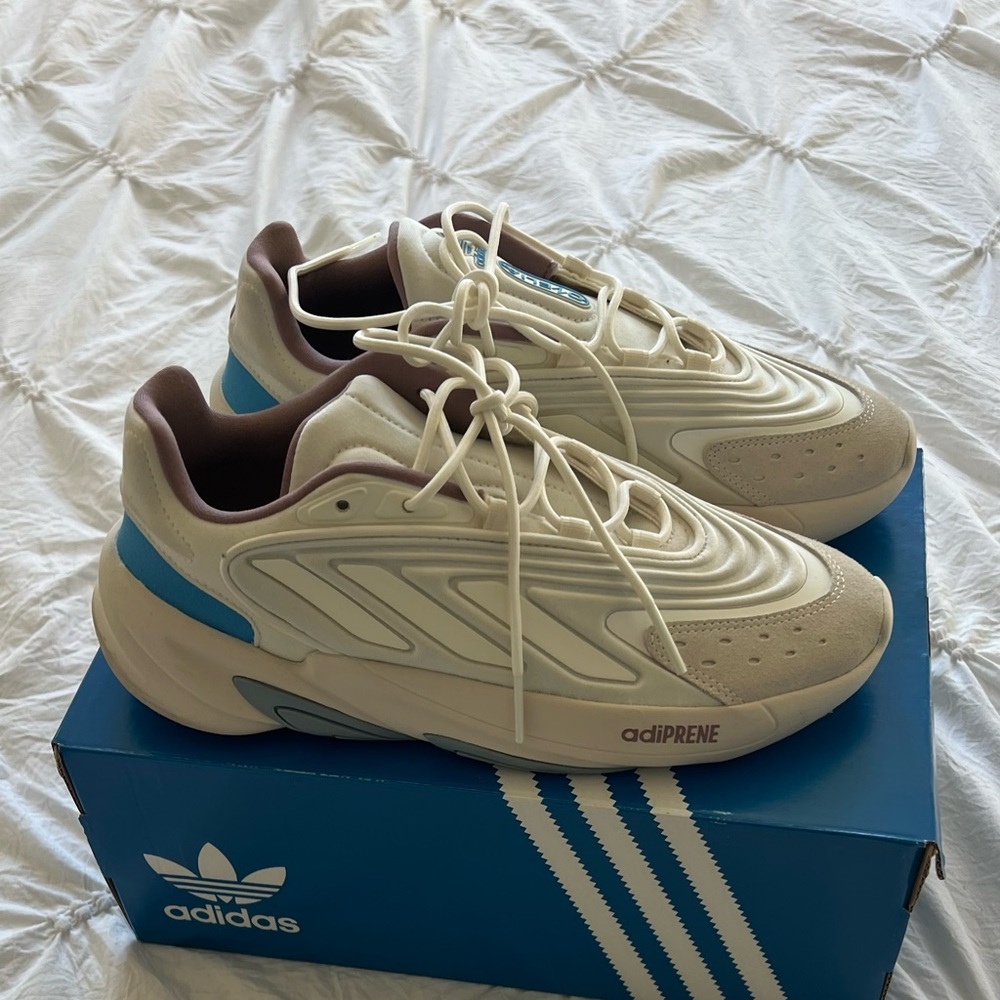 Adidas ozelia adiprene sneakers size 9 women’s